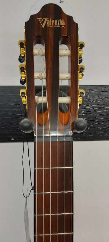 Valencia VC564CE – fotó