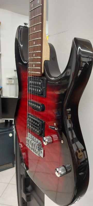 Ibanez GRX70QA-TRB Transparent Red Burst – fotó