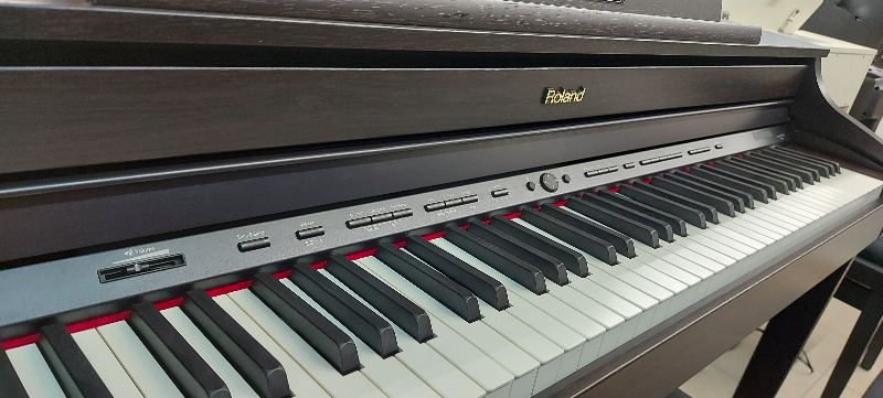Roland HPi-50e – fotó