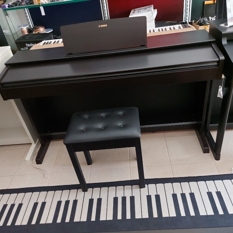 Yamaha ARIUS YDP-143 – fotó