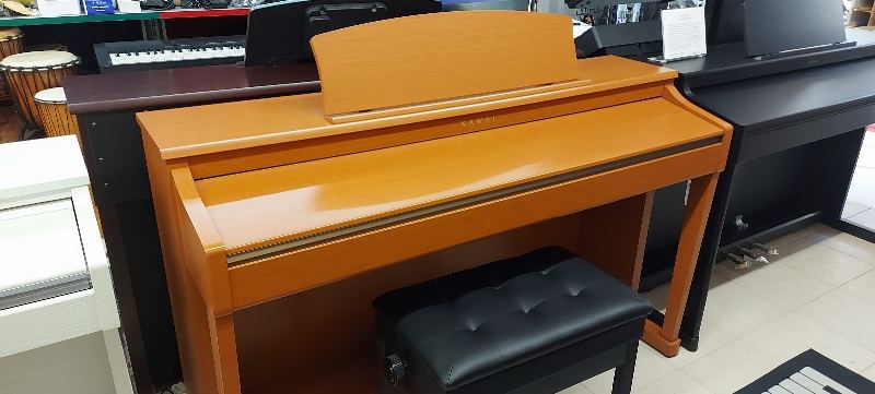 KAWAI CN33 – fotó