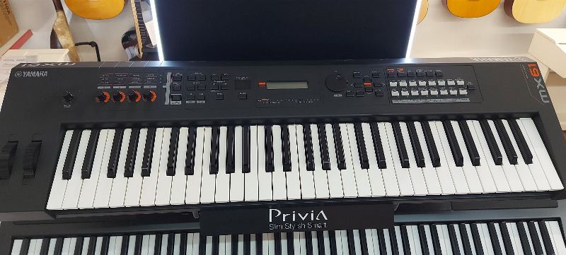 Yamaha MX61 – fotó
