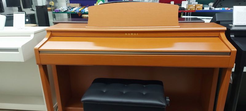 KAWAI CN33 – fotó