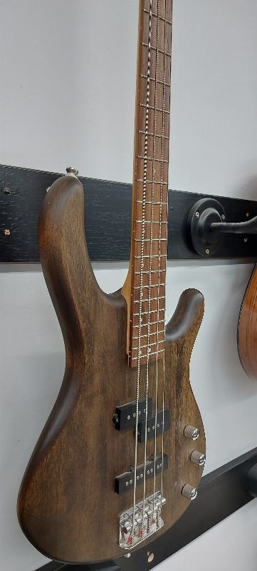Cort Action PJ Basic SET Open Pore Walnut – fotó