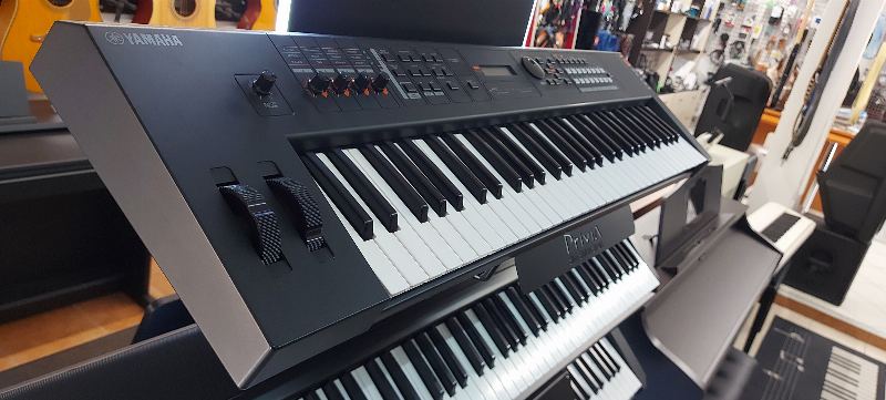 Yamaha MX61 – fotó